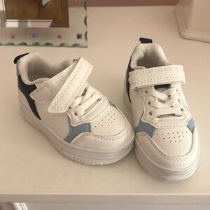 Primark toddler boy sneakers- never worn!